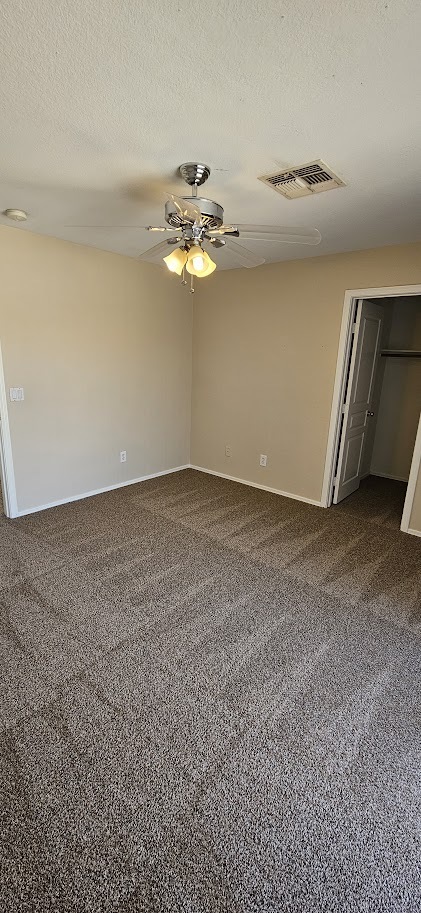 Building Photo - Fantastic 5BEDROOM+LOFT / 3 BATH home For ...