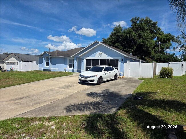 Building Photo - 834 Amidon St