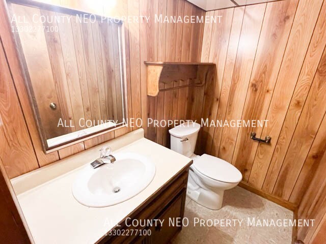 Building Photo - 7068 Clingan Rd
