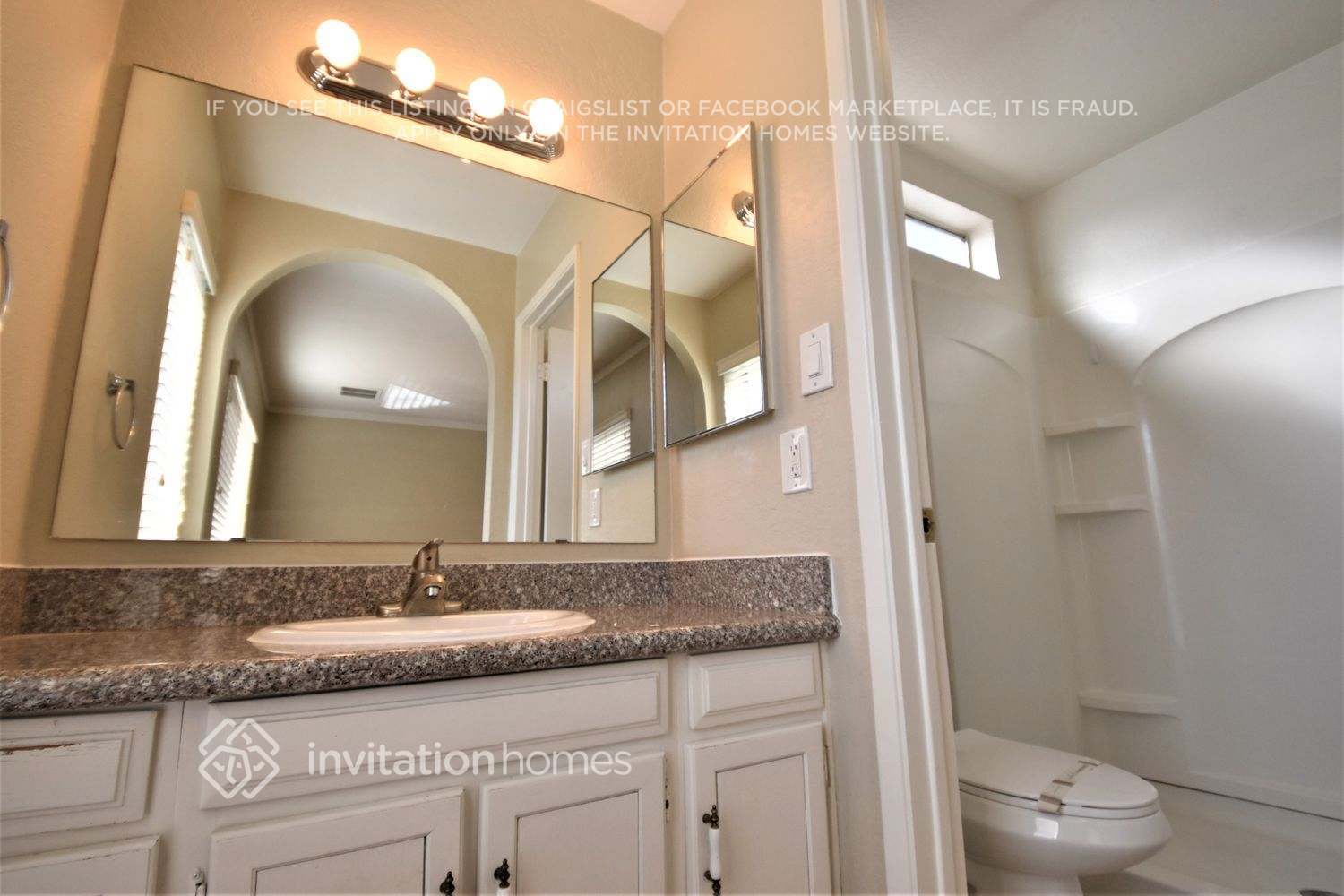 Building Photo - 5415 N 71st Dr