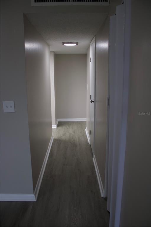 Building Photo - 709 Russell Ln