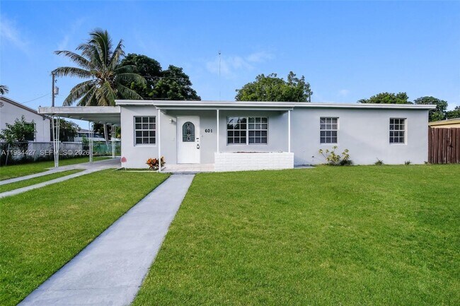 Building Photo - 11989 SW 150th Pl