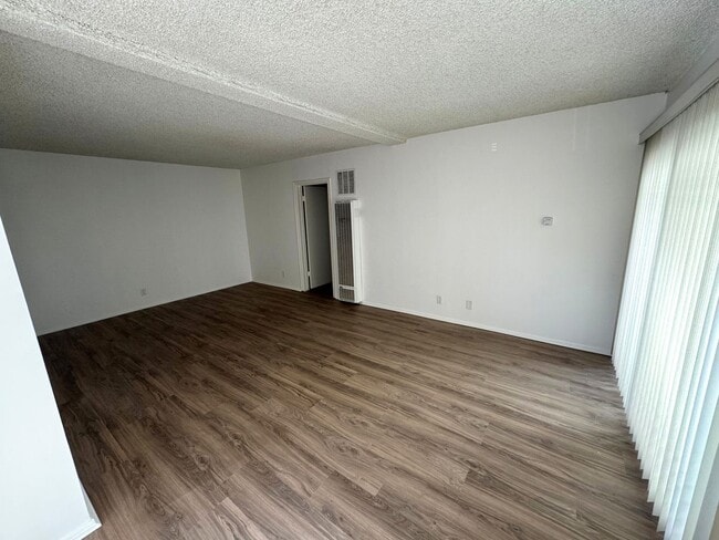 Building Photo - 3363rex