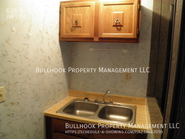 Building Photo - 626 3rd Ave