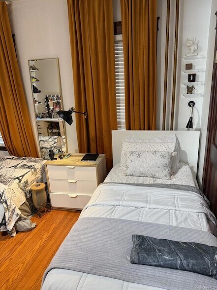 Building Photo - 42 Church St