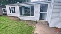 Building Photo - 2722 SW I Ave