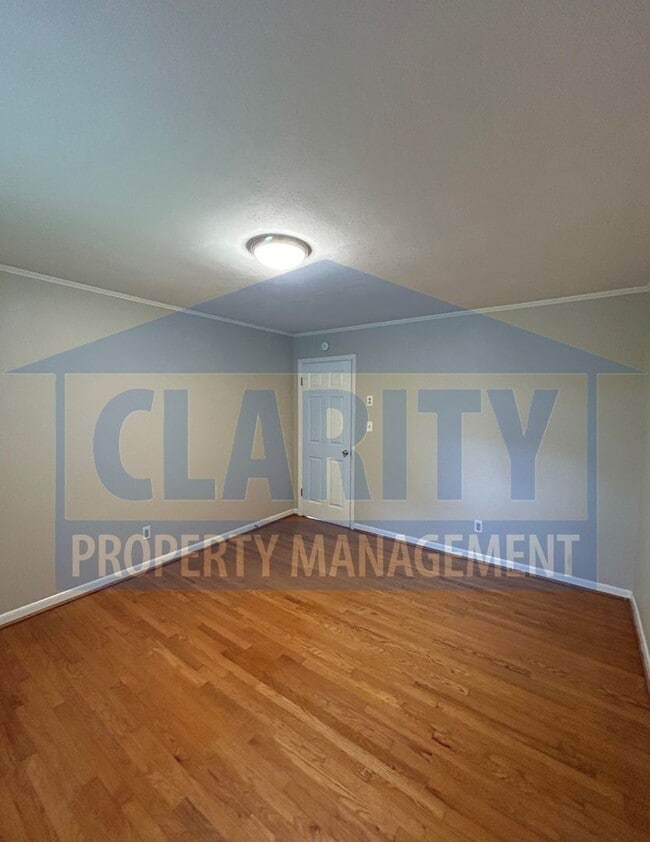 Building Photo - 3 bedroom ranch-style home in Downtown Cle...