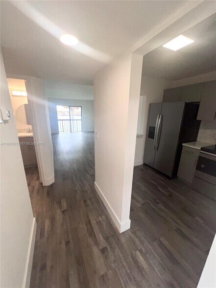 Building Photo - 6715 W 26th Dr