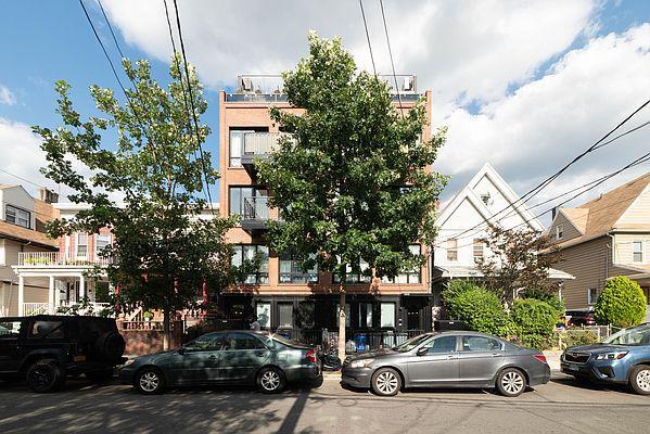 Building Photo - 1643 New York Ave