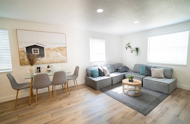 Building Photo - Beautiful New constriction Near Madera Beach