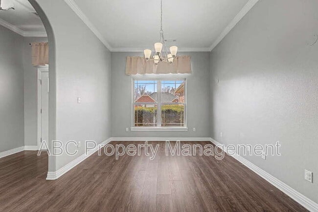 Building Photo - 1501 S Breckenridge Loop