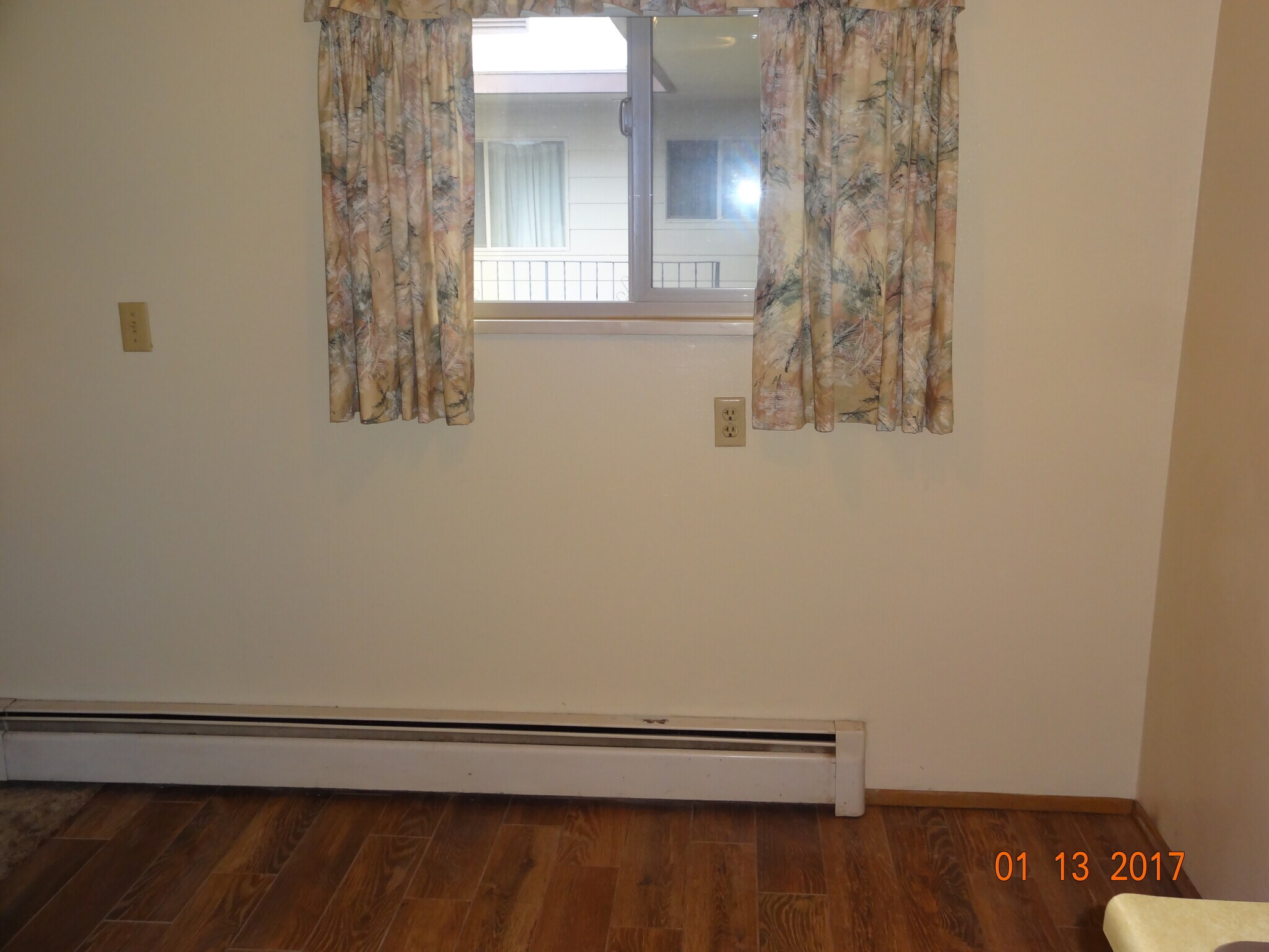 Building Photo - 1049 Belford Ave