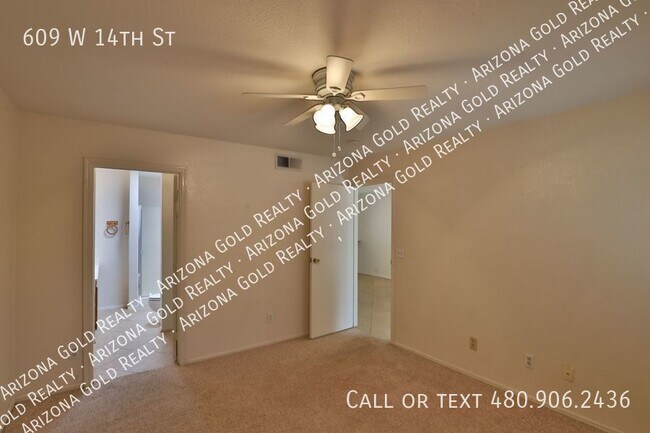 Building Photo - Tempe Los Prados