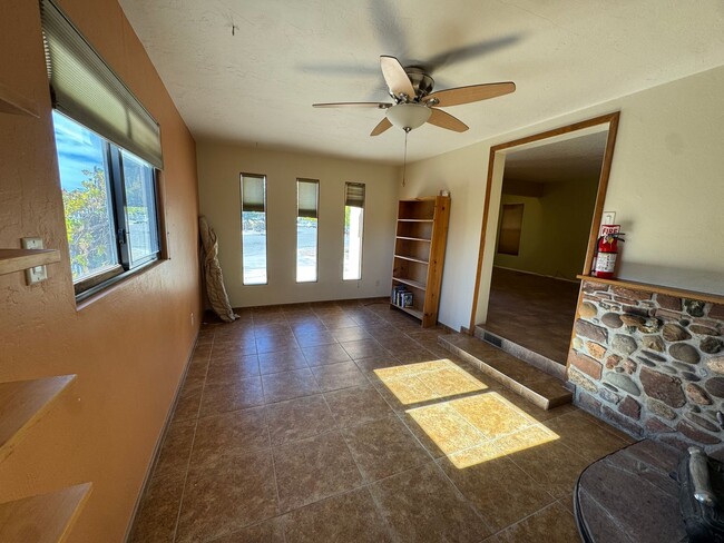 Building Photo - Northwest Living!