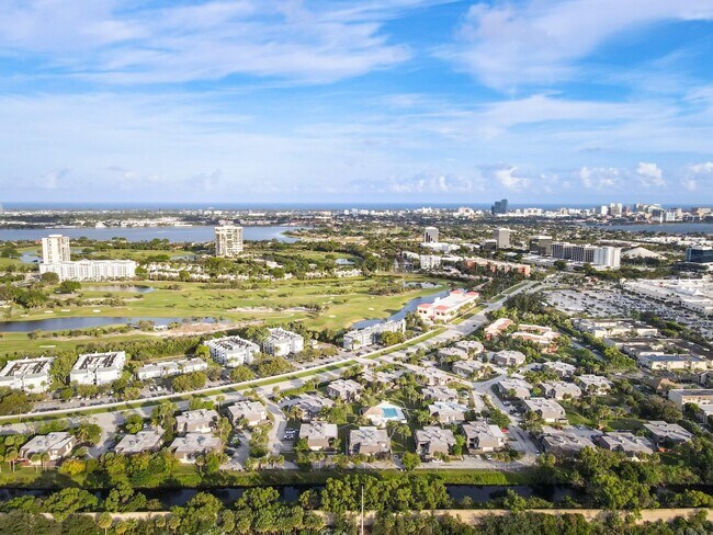 Building Photo - 1827 N Congress Ave