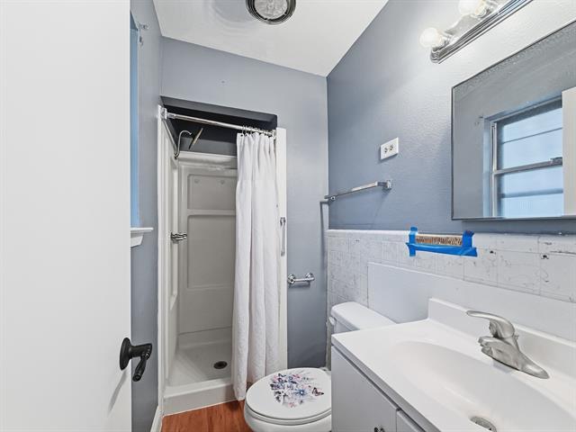 Building Photo - 617 Rosewood Hills Dr