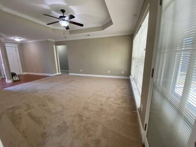 Building Photo - COMING EARLY MAY 2026! (Pet Friendly)