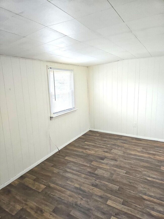 Building Photo - Spacious 3-bedroom single-family home in Chambersburg Borough