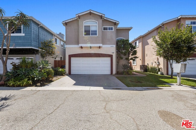 Primary Photo - 2020 Penmar Ave
