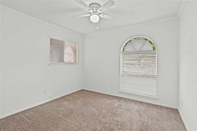 Building Photo - 4402 Seneca St