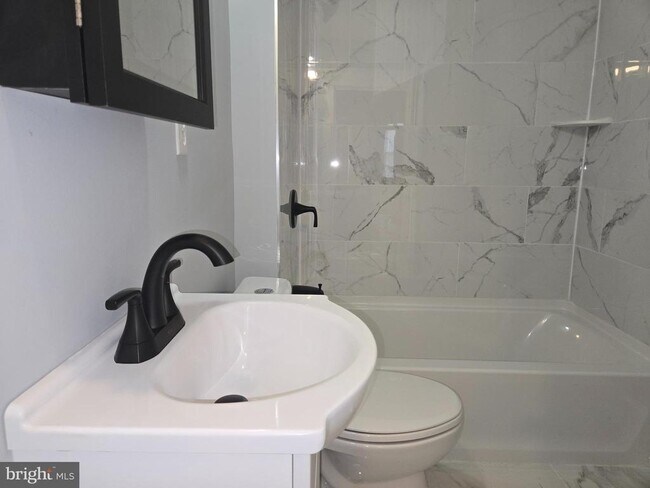 Building Photo - 2909 Markley Ave