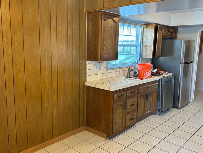 Building Photo - Charming Home with Sunroom & Spacious Backyard in Glendora