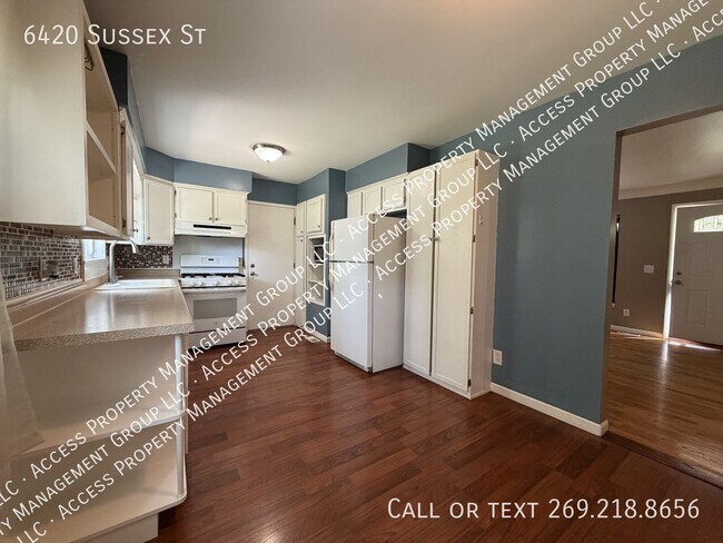 Building Photo - 6420 Sussex St