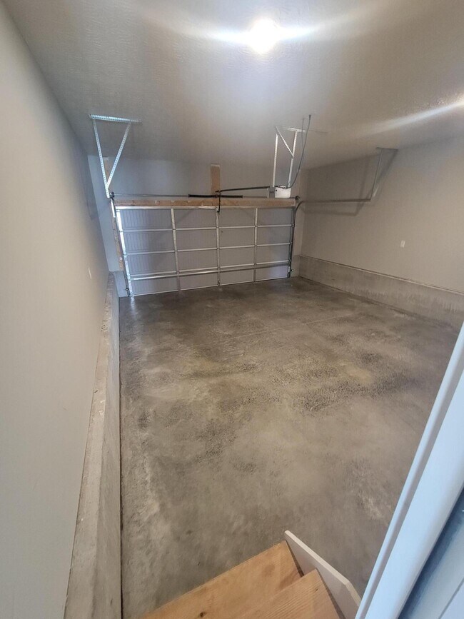 Building Photo - 132 Landry Ln