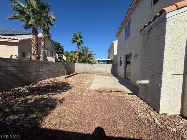 Building Photo - 1078 Country Skies Ave