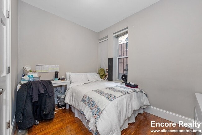 Building Photo - 16 Sewall St