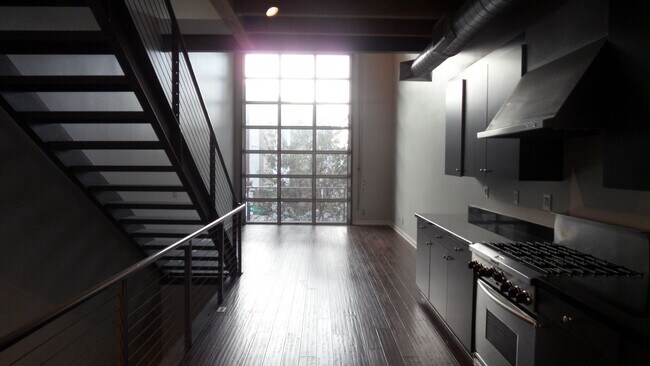 Building Photo - Office Space Living 2 BR 2.5 BA Attached 2 Car Garage