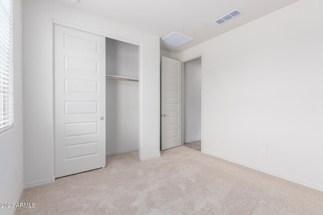 Building Photo - 8529 S 67th Dr