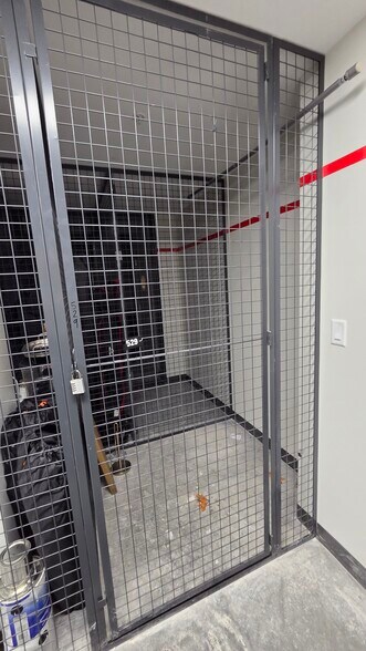 Building Photo - 383 Commercial St