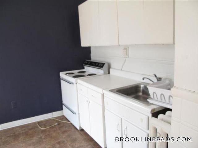 Building Photo - 18 Euston St