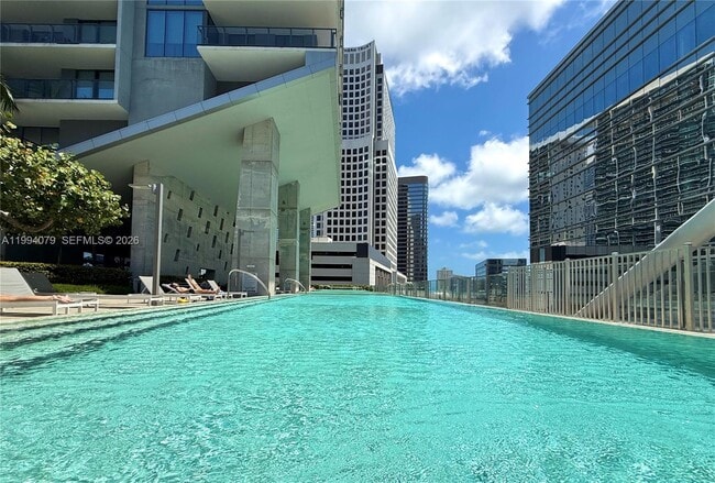 Building Photo - 68 SE 6th St