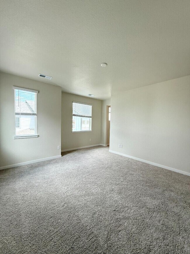 Building Photo - 14109 Deertrack Ln
