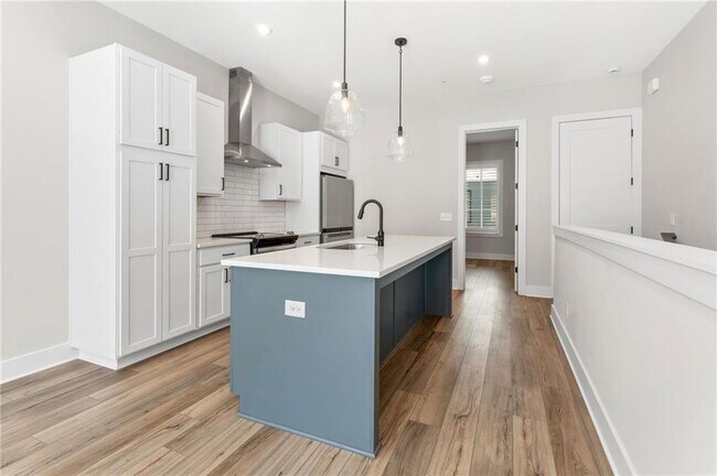 Building Photo - 1272 Longreen Ter NW