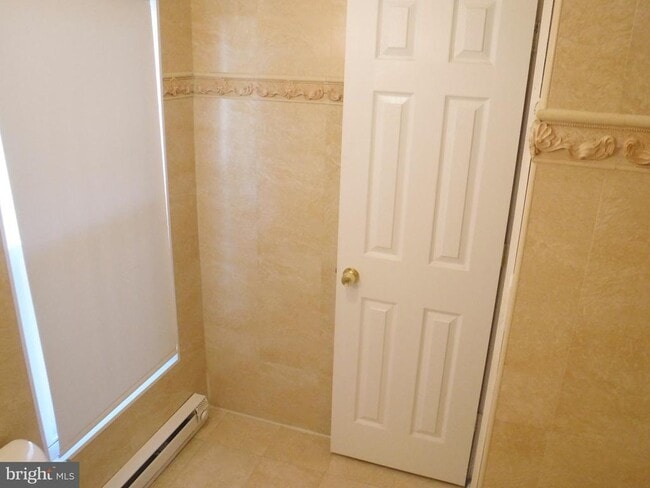 Building Photo - 540 George St