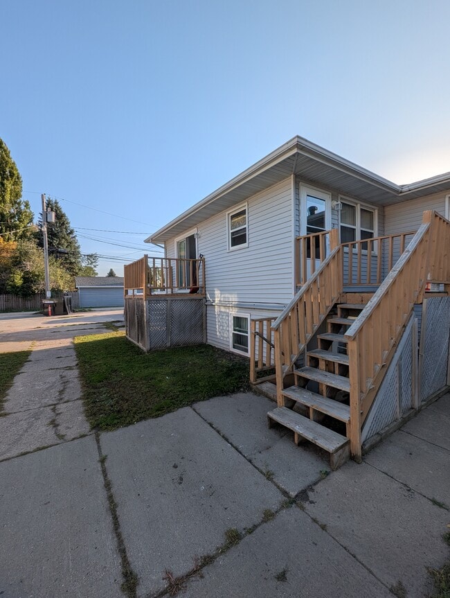 Building Photo - 1103 Campbell Dr