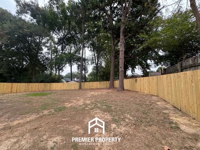 Building Photo - 5599 Sweet Gum Dr