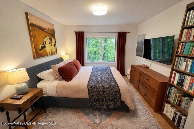 Building Photo - 26 Webster Rd