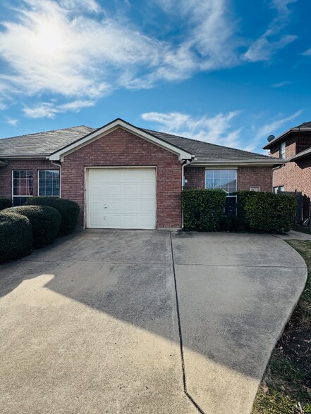 Building Photo - 5632 Blackmon Ct