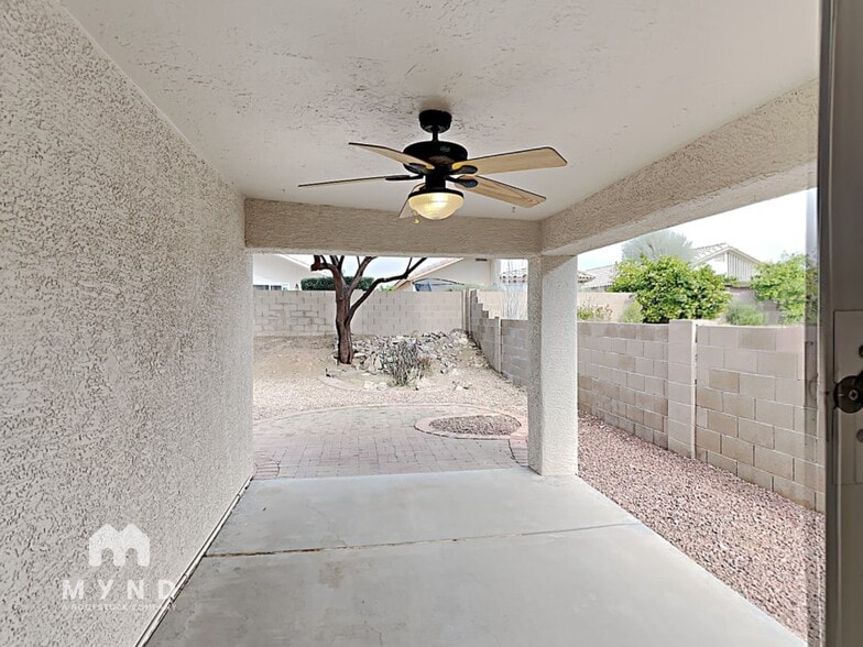 Building Photo - 2556 W Saguaro Bluffs Dr