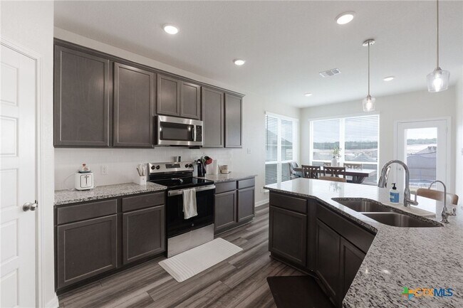 Building Photo - 445 Appalachian Trl