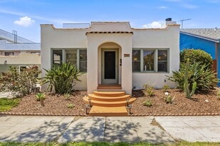 Building Photo - 741 Granada St