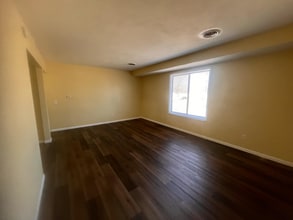 Building Photo - 1401-1405-1405 N Grand Ave W