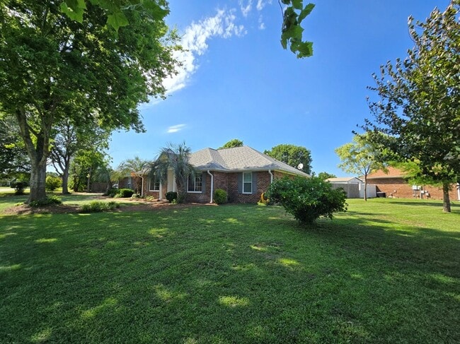 Building Photo - 1115 Fallingwater Ln