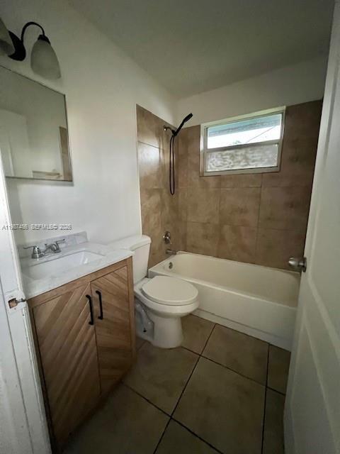 Building Photo - 2746 Johnson St