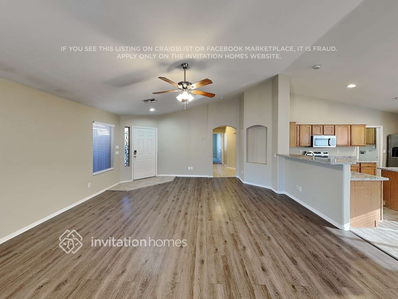 Building Photo - 15873 W Tara Ln