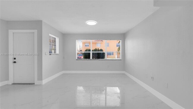 Building Photo - 2412 W 54th Pl